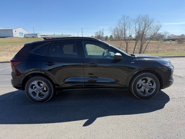 Certified 2024 Ford Escape ST-Line w/ Tech Pack #1 image 4