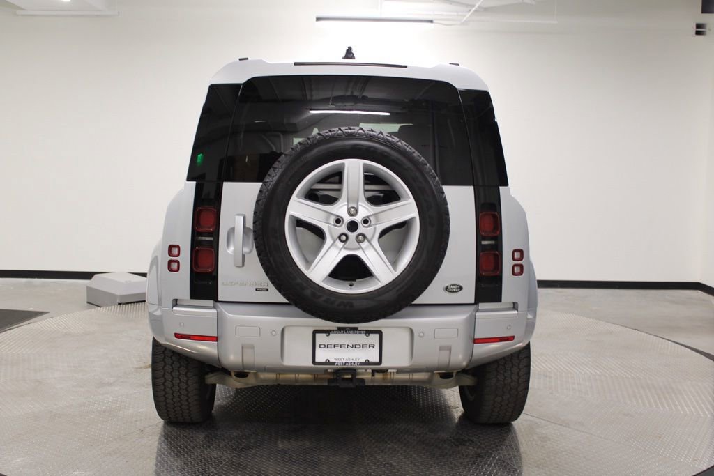 Used 2022 Land Rover Defender 110 XS Edition AWD/4WD image 6