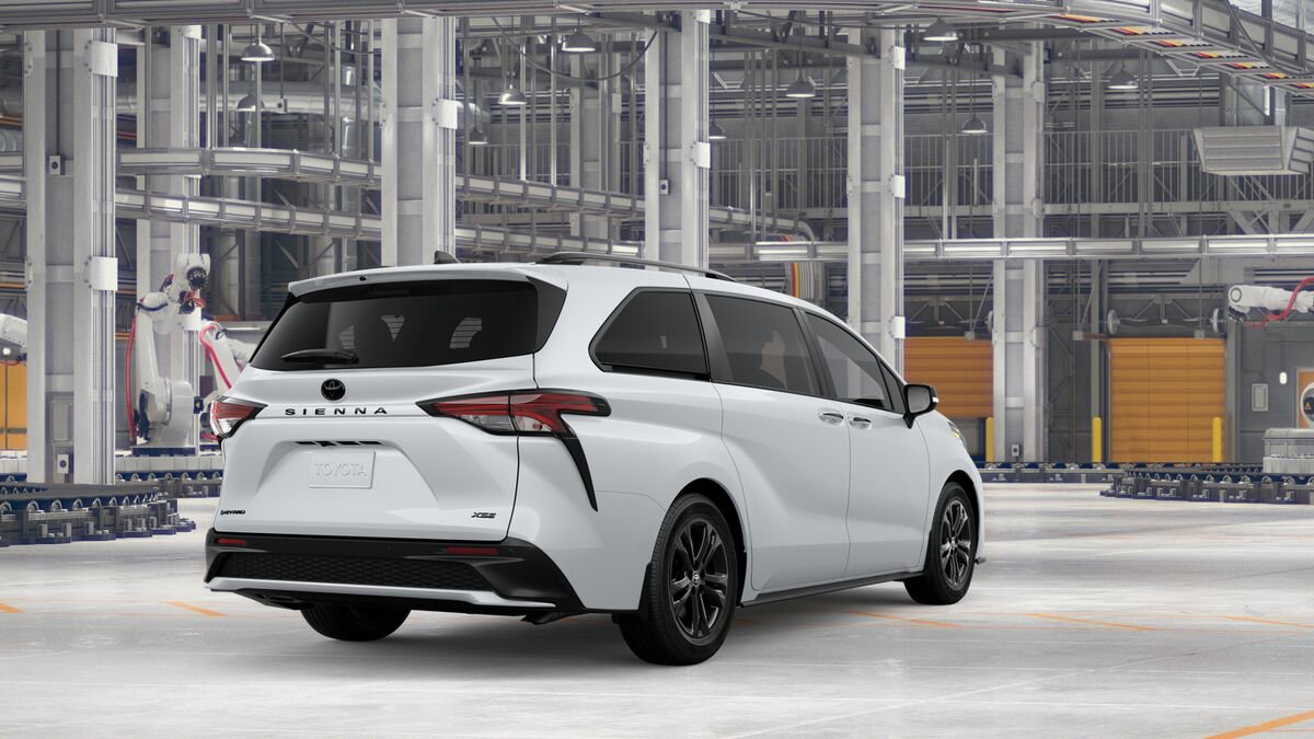 New 2026 Toyota Sienna XSE image 9