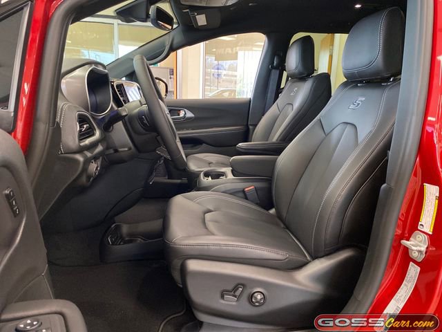 New 2026 Chrysler Pacifica Select image 25
