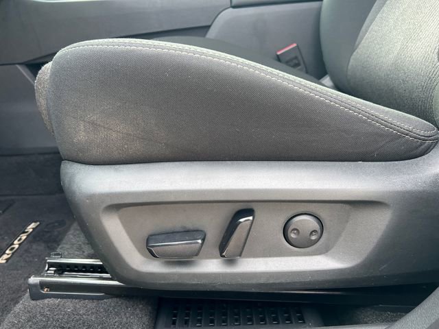 Used 2024 Nissan Rogue SV image 10