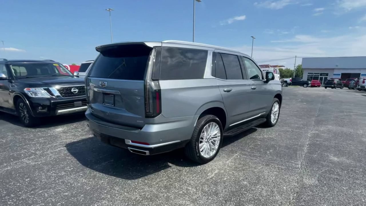 Used 2025 Cadillac Escalade Premium Luxury AWD/4WD image 9