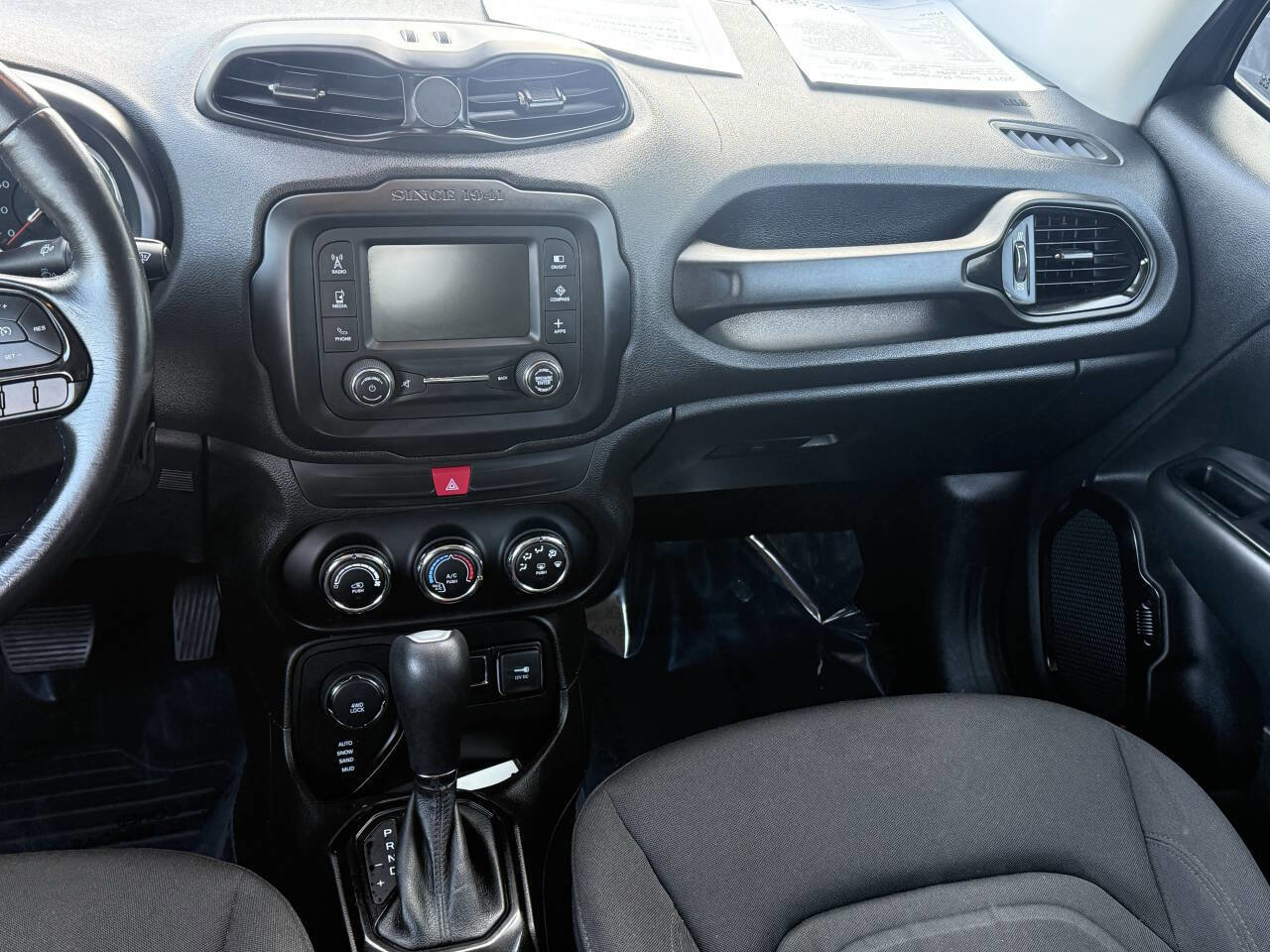 Used 2017 Jeep Renegade Altitude image 7