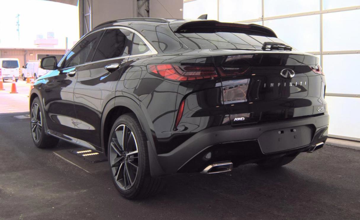 Used 2023 INFINITI QX55 Essential AWD/4WD image 4