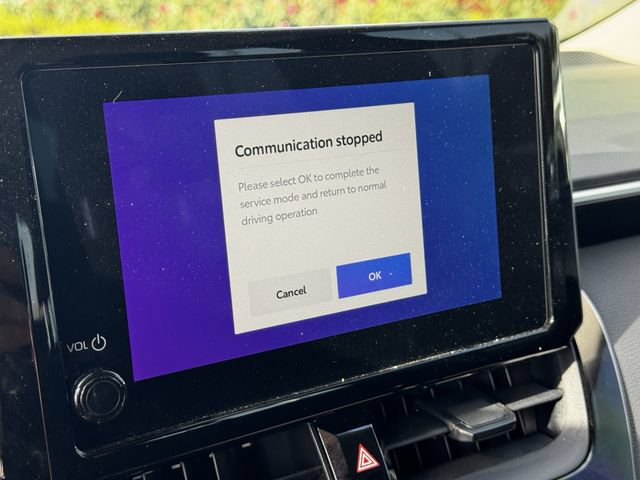 Used 2025 Toyota Corolla LE FWD image 17