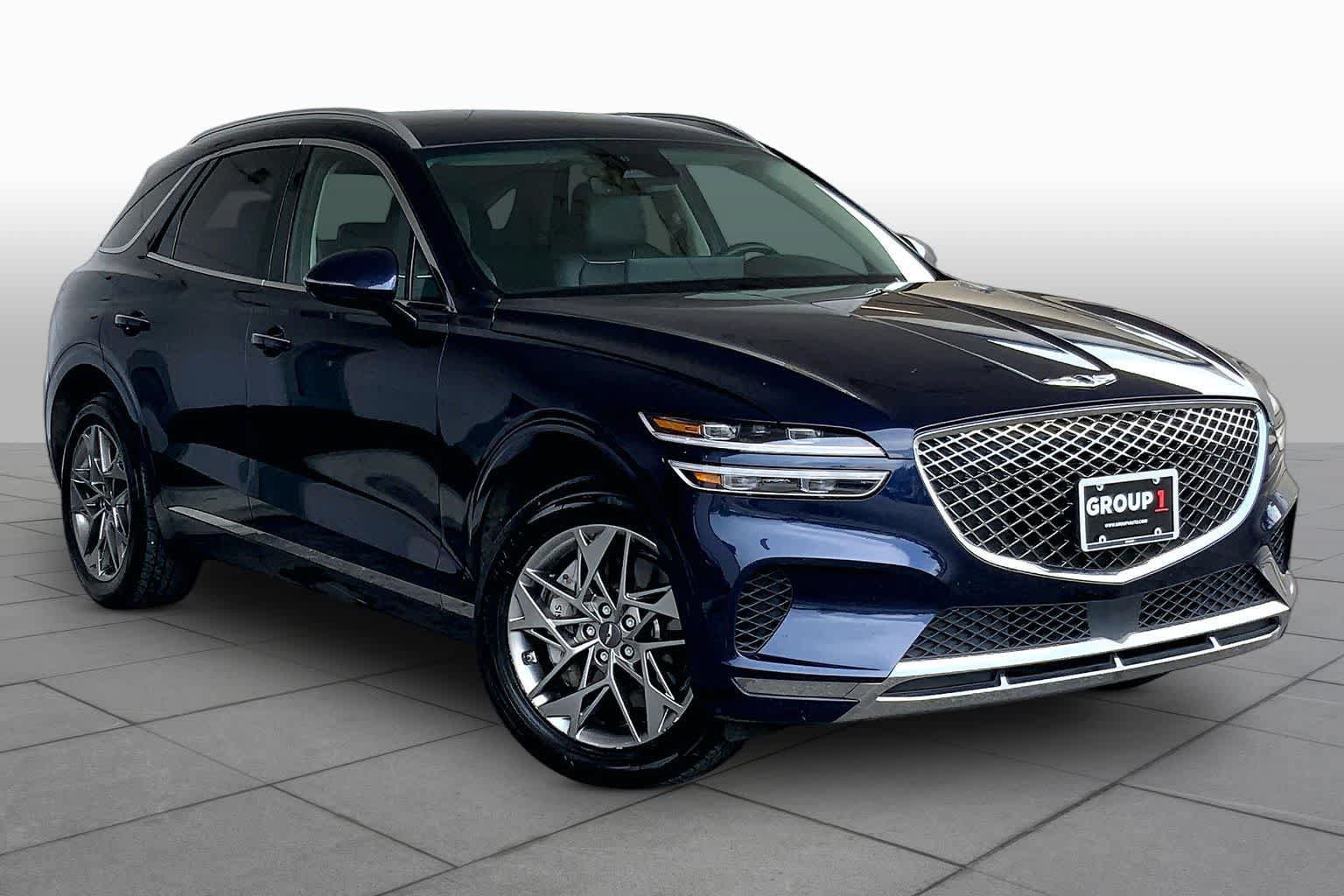 Used 2025 Genesis GV70 2.5T AWD/4WD image 3