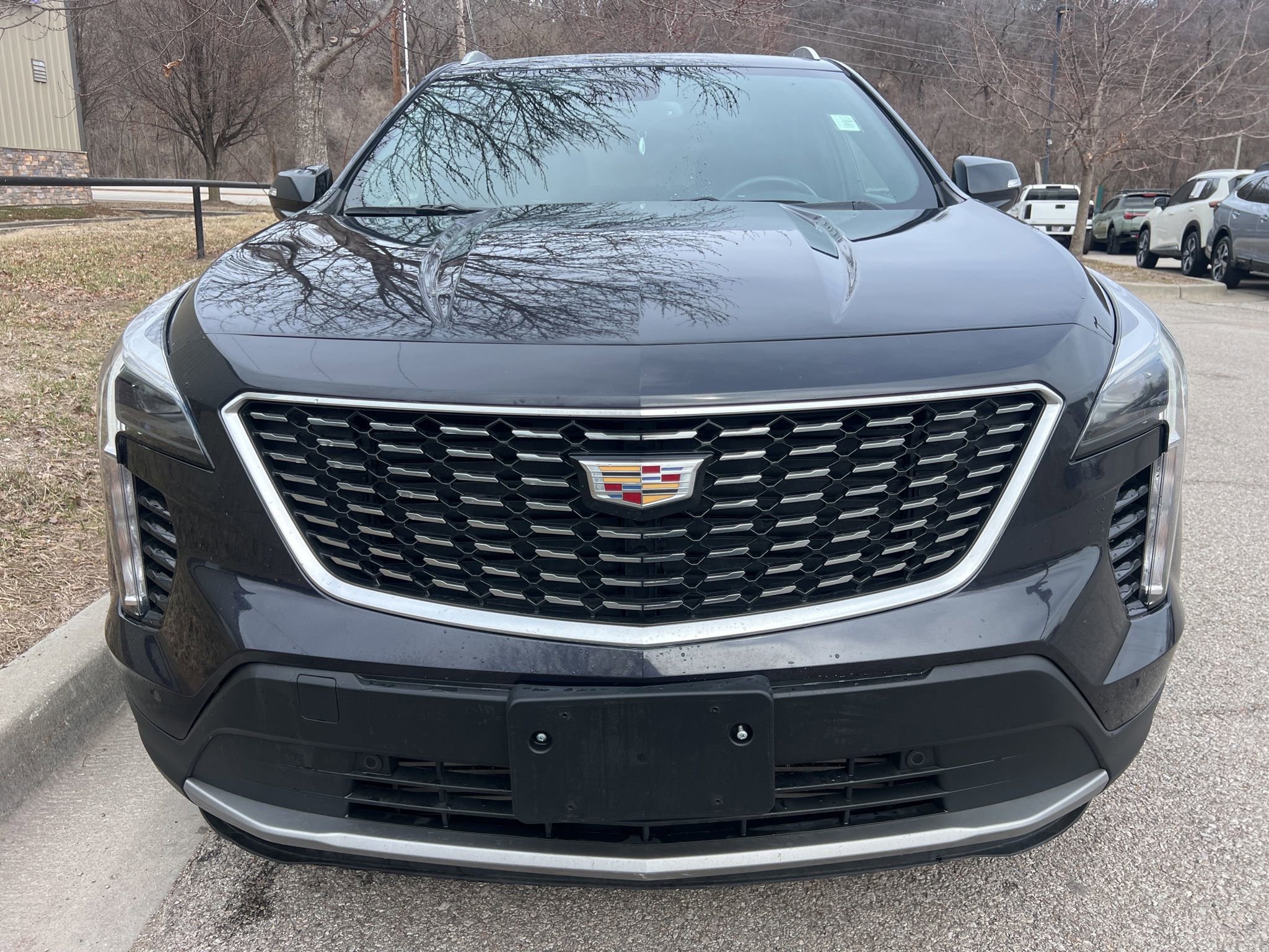 Used 2023 Cadillac XT4 Premium Luxury image 2