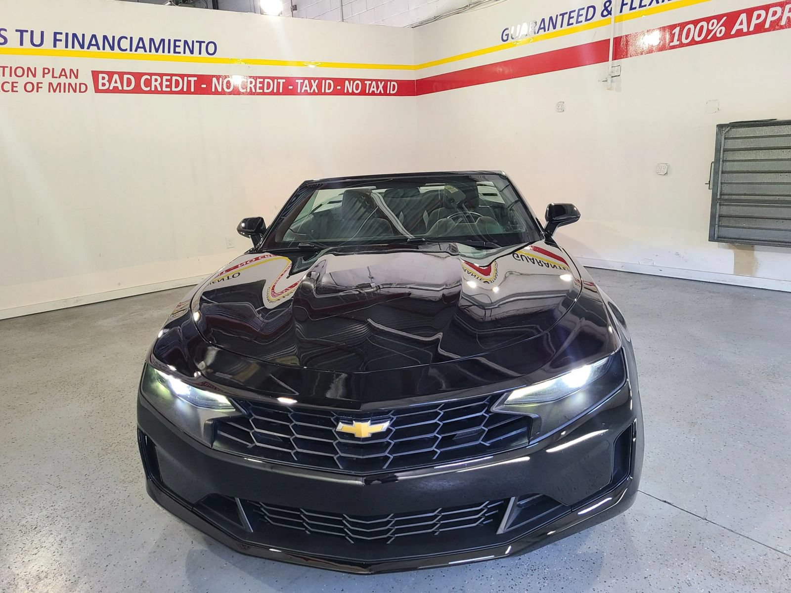 Used 2020 Chevrolet Camaro LT RWD image 9