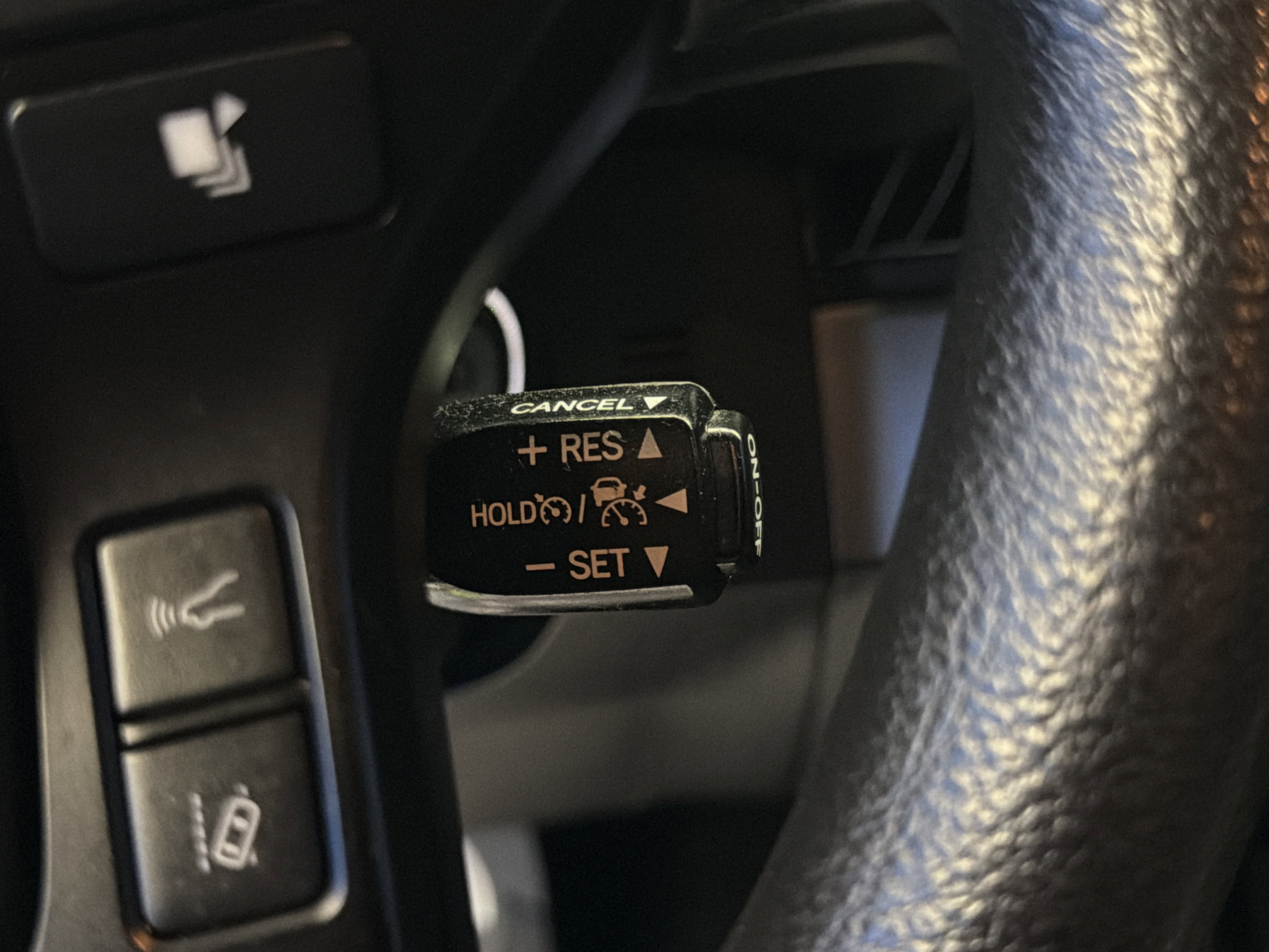 Used 2018 Toyota Tacoma SR w/ SR Convenience Package AWD/4WD image 17