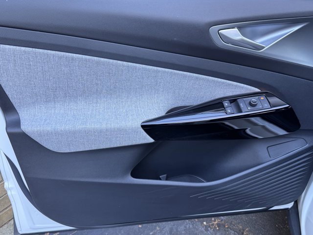 Used 2023 Volkswagen ID.4 Pro image 22