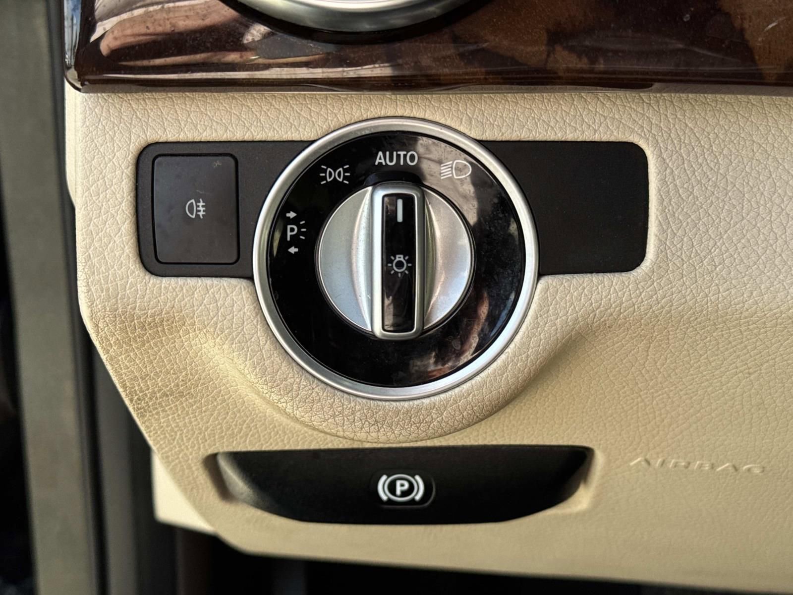 Used 2013 Mercedes-Benz GLK 350 4MATIC image 21