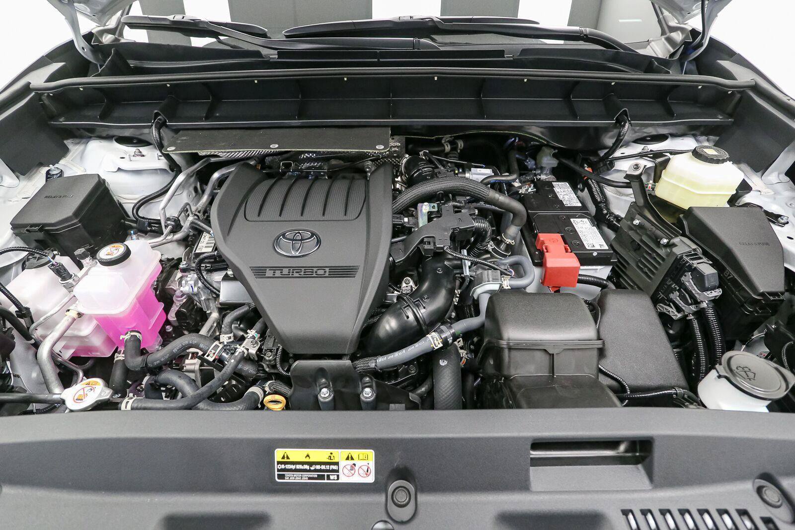 Used 2026 Toyota Highlander Platinum AWD/4WD image 16
