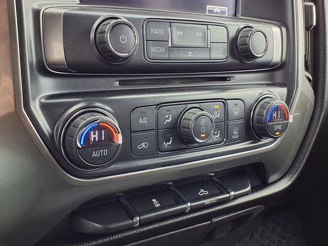 Used 2018 Chevrolet Silverado 1500 LT w/ LT Eassist Package image 11