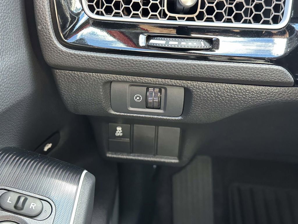 Certified 2025 Honda Civic Sport image 23