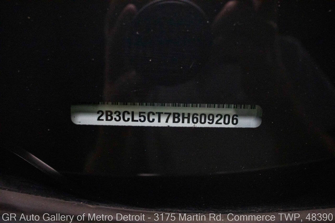 Used 2011 Dodge Charger R/T RWD image 17