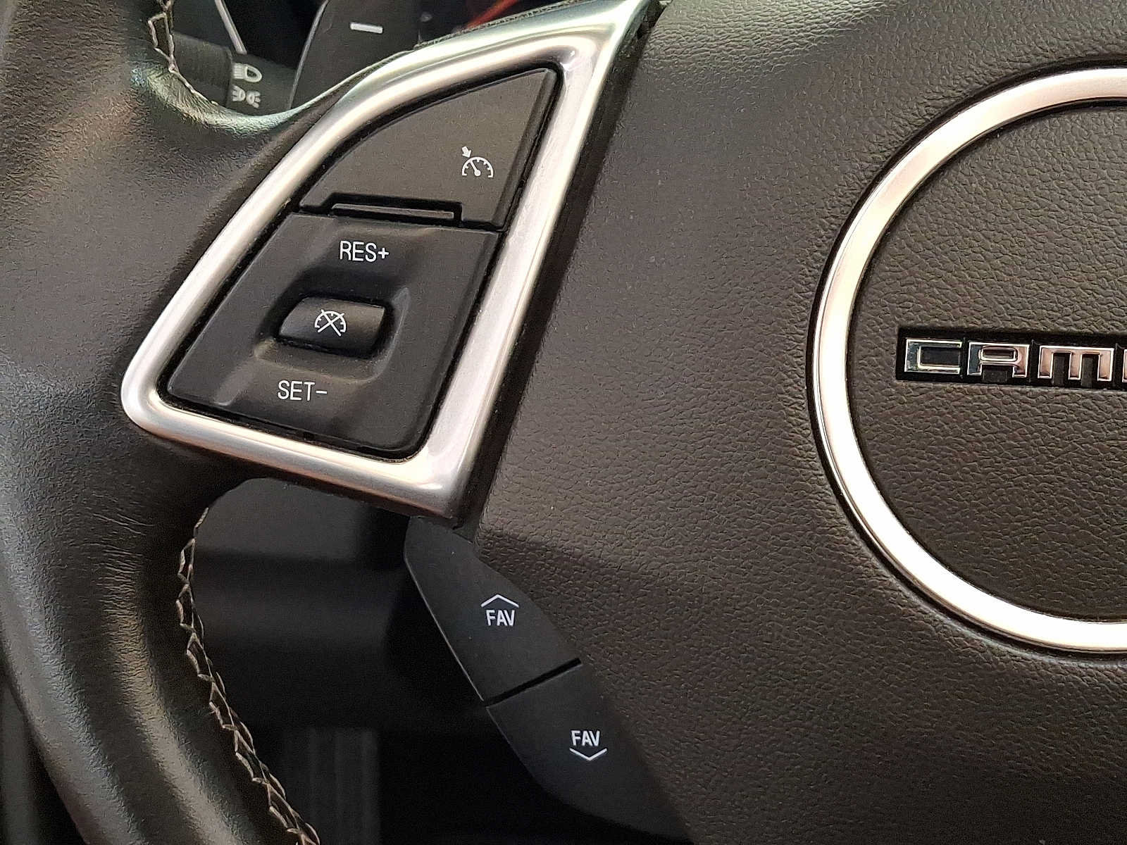 Used 2020 Chevrolet Camaro LT RWD image 19