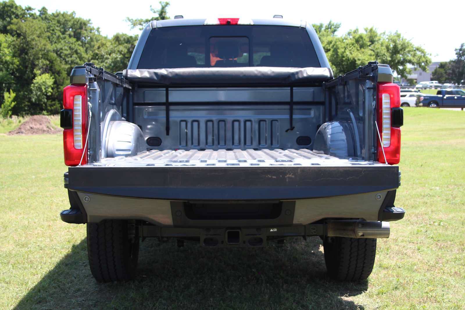 Used 2025 Ford F250 XL w/ STX Appearance Package AWD/4WD image 12