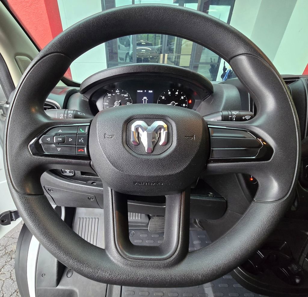 Used 2023 RAM ProMaster 2500 image 27