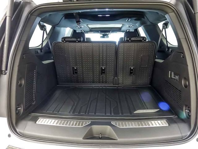 New 2026 Chevrolet Suburban Z71 w/ Comfort Package AWD/4WD image 22