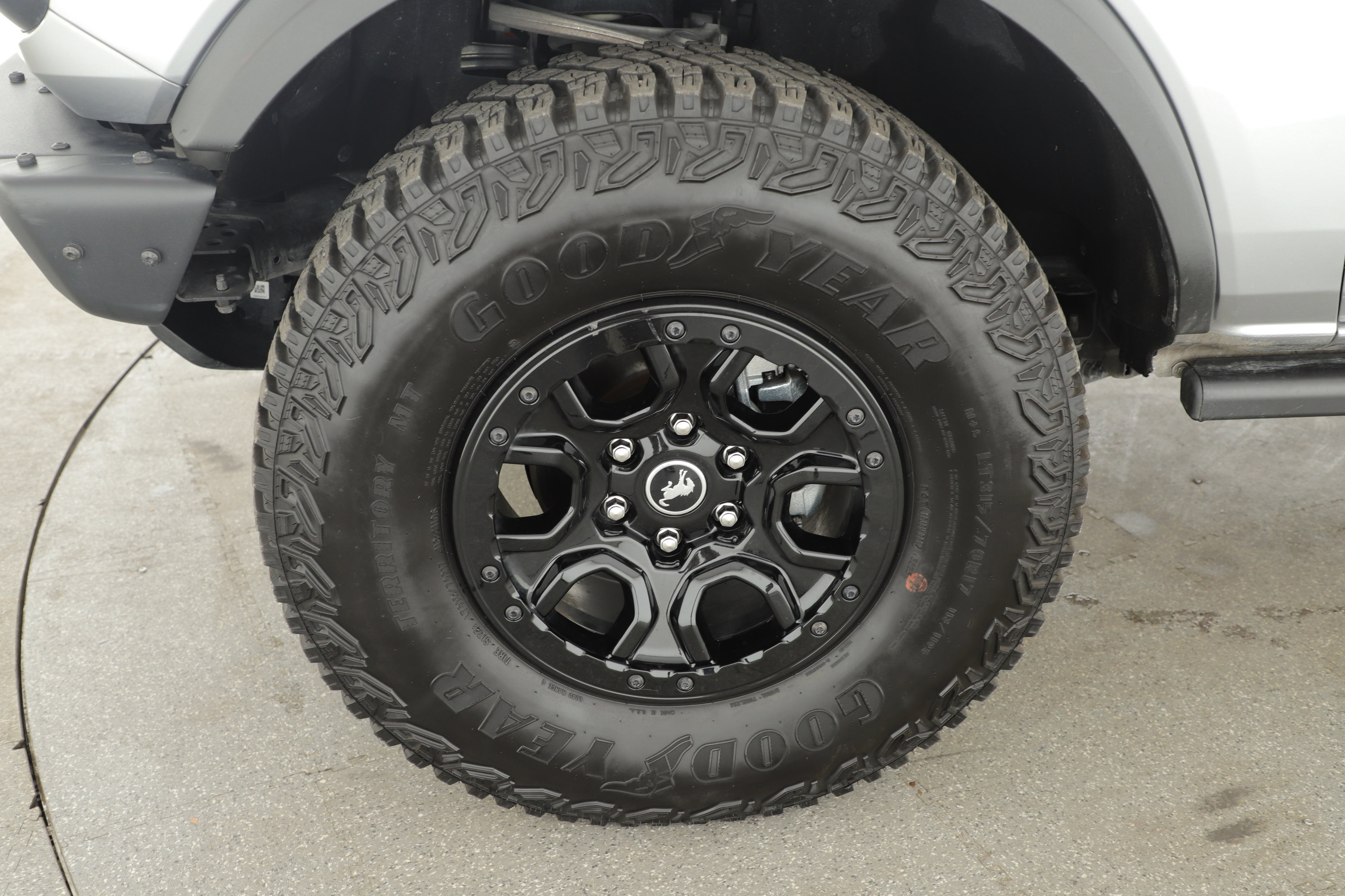 Used 2023 Ford Bronco Wildtrak image 4