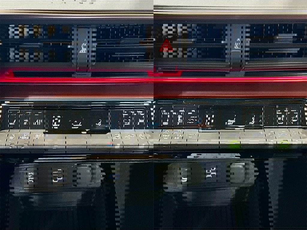 New 2026 Toyota Prius Plug-In Hybrid image 13