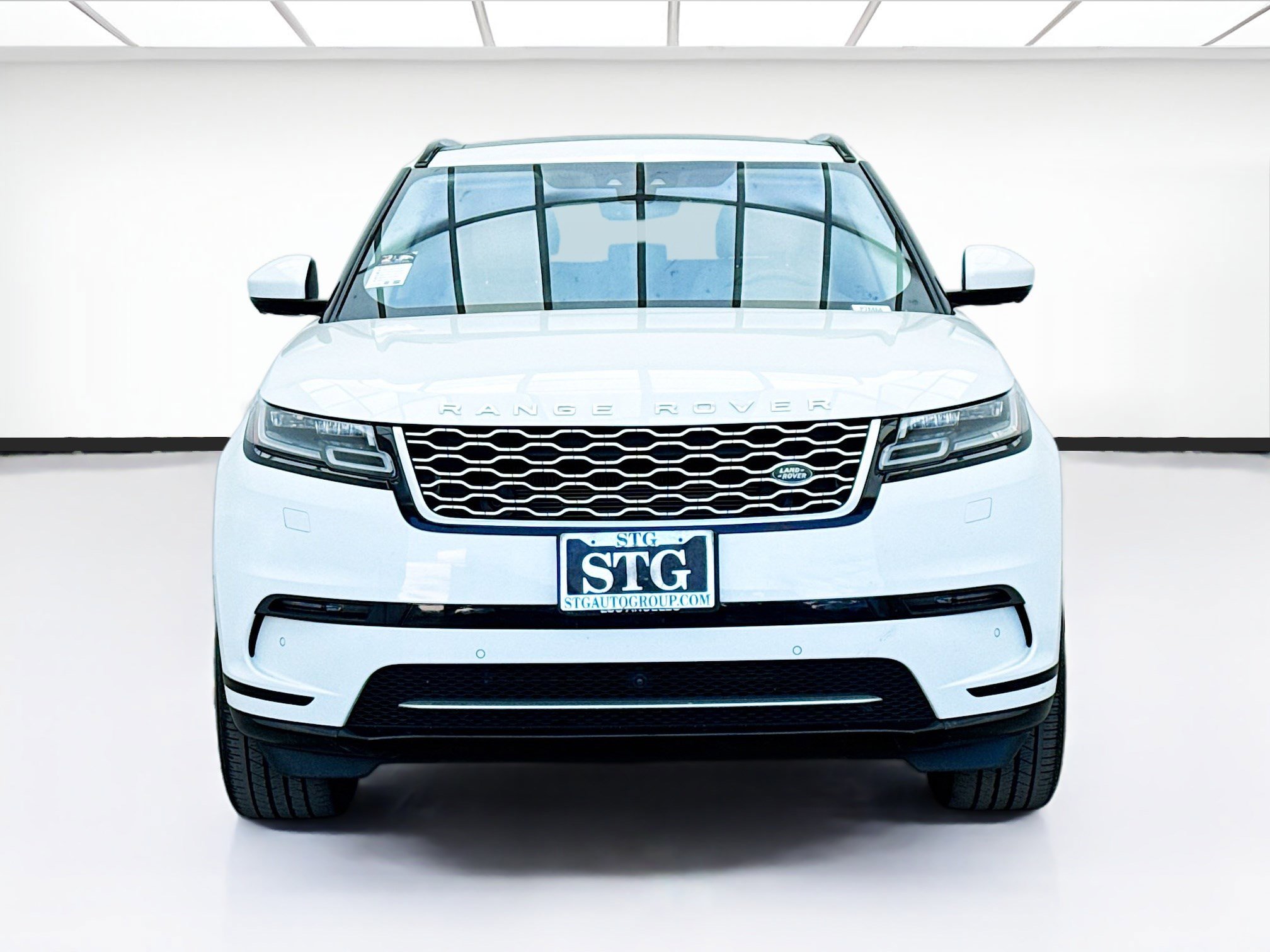 Used 2020 Land Rover Range Rover Velar S AWD/4WD image 2