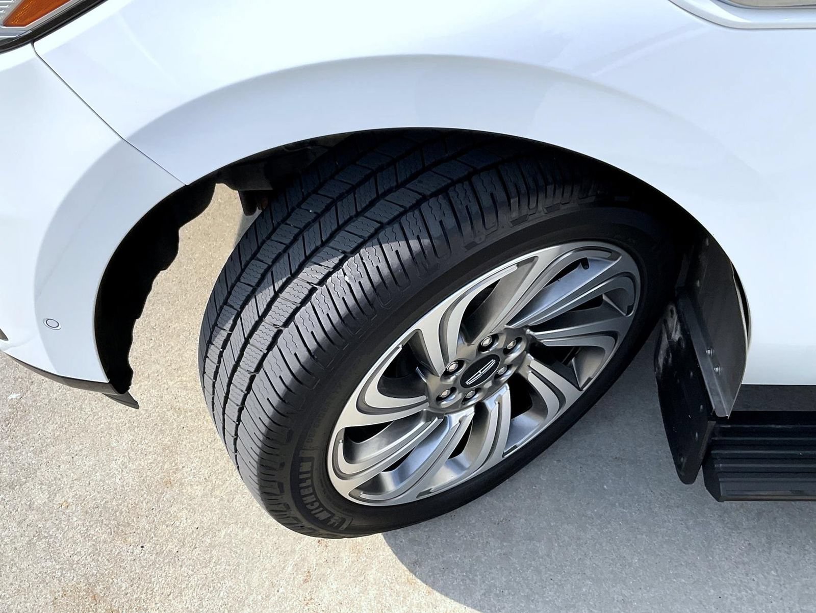 Certified 2023 Lincoln Navigator Reserve AWD/4WD image 25