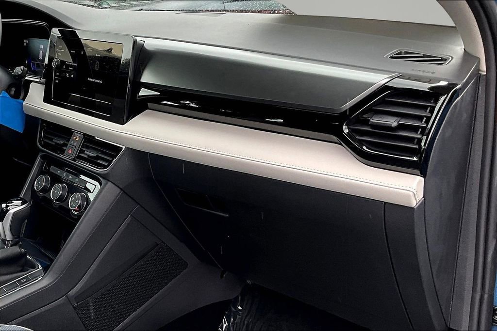 New 2026 Volkswagen Taos S image 25