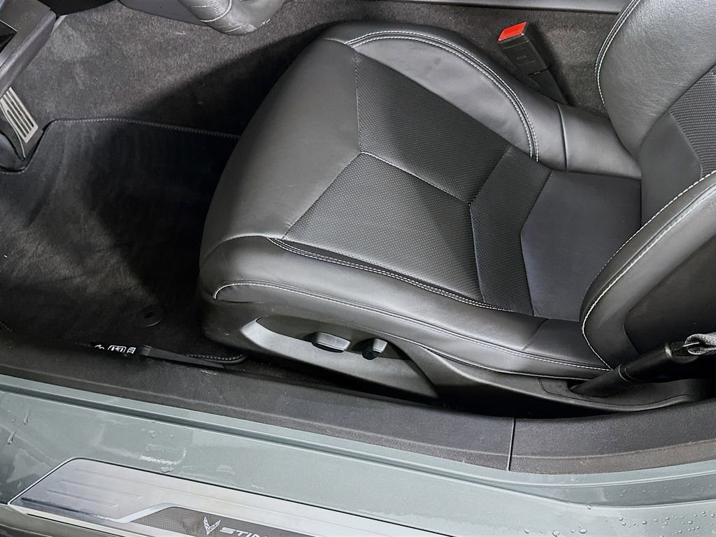 Used 2024 Chevrolet Corvette Stingray Convertible w/ Z51 Performance Package image 25