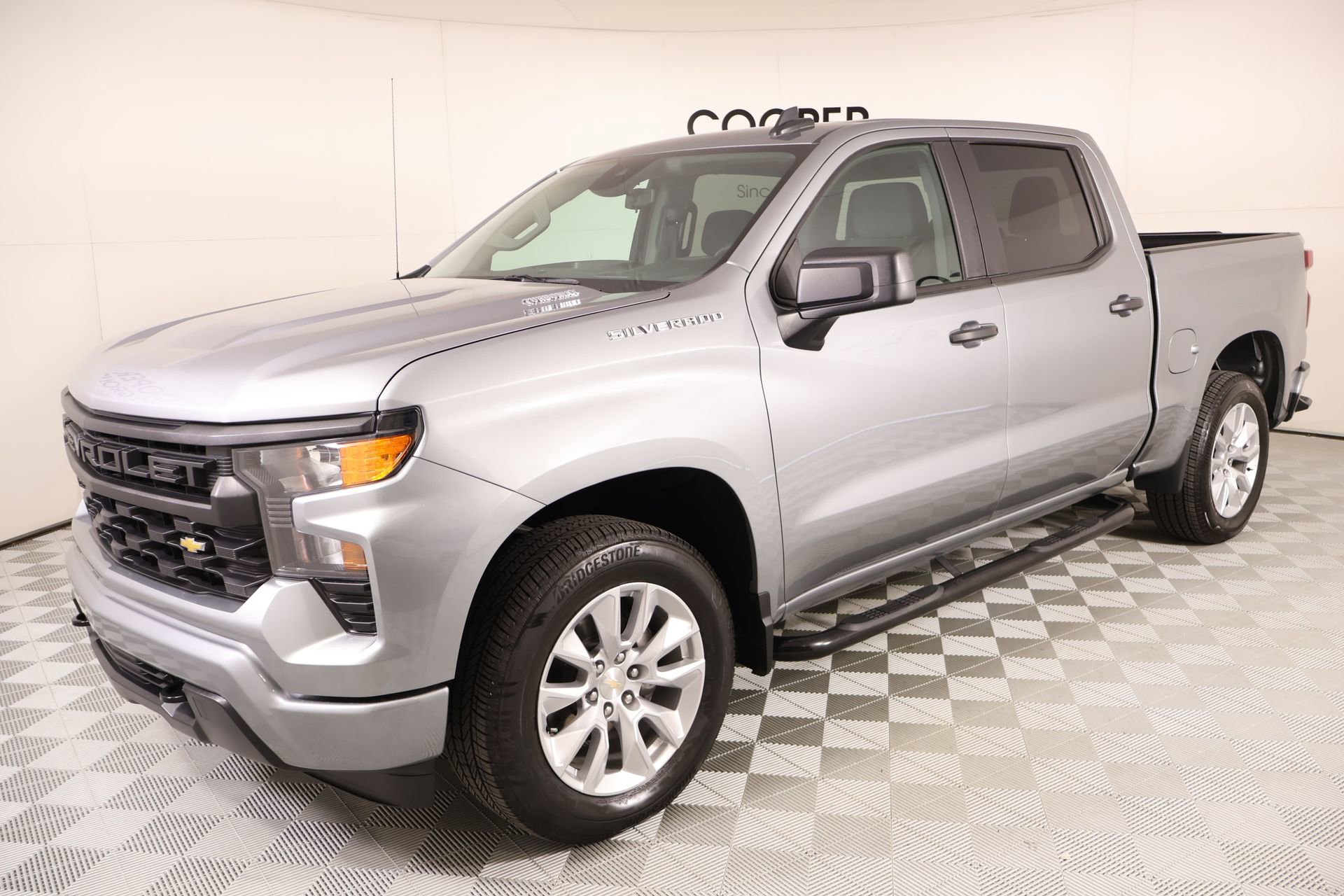 Used 2025 Chevrolet Silverado 1500 Custom RWD image 8