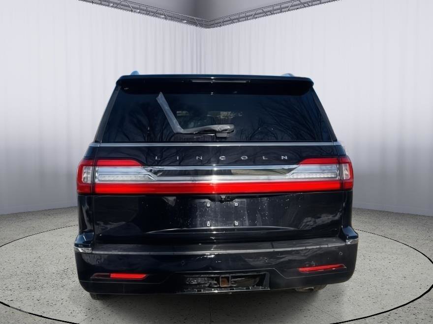 Used 2019 Lincoln Navigator Reserve image 6
