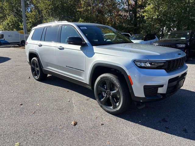 New 2025 Jeep Grand Cherokee L Altitude AWD/4WD image 7