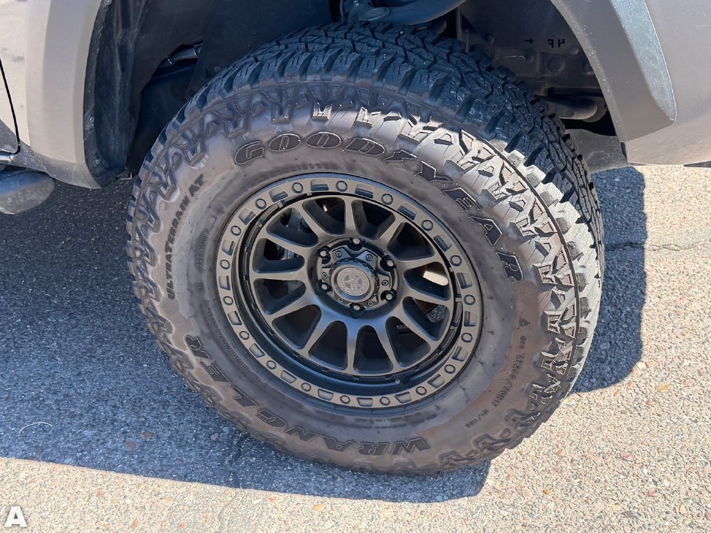 Used 2021 Toyota Tacoma TRD Off-Road RWD image 6