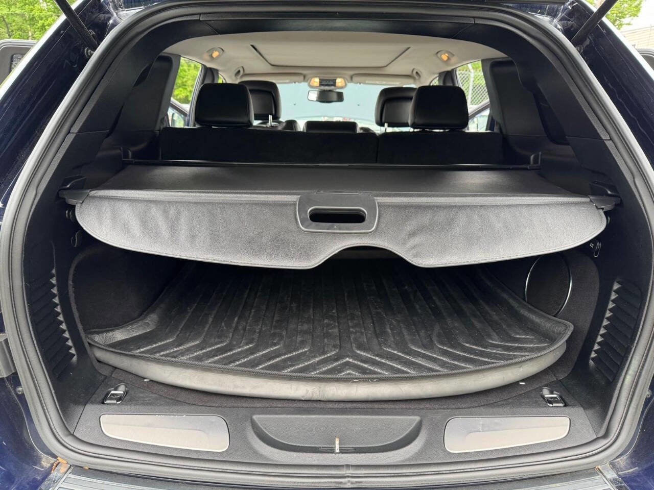 Used 2012 Jeep Grand Cherokee Limited image 10