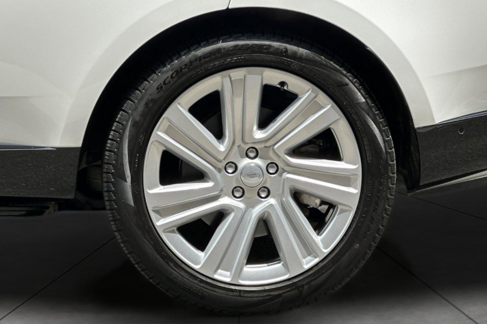 Used 2023 Land Rover Range Rover SE AWD/4WD image 27