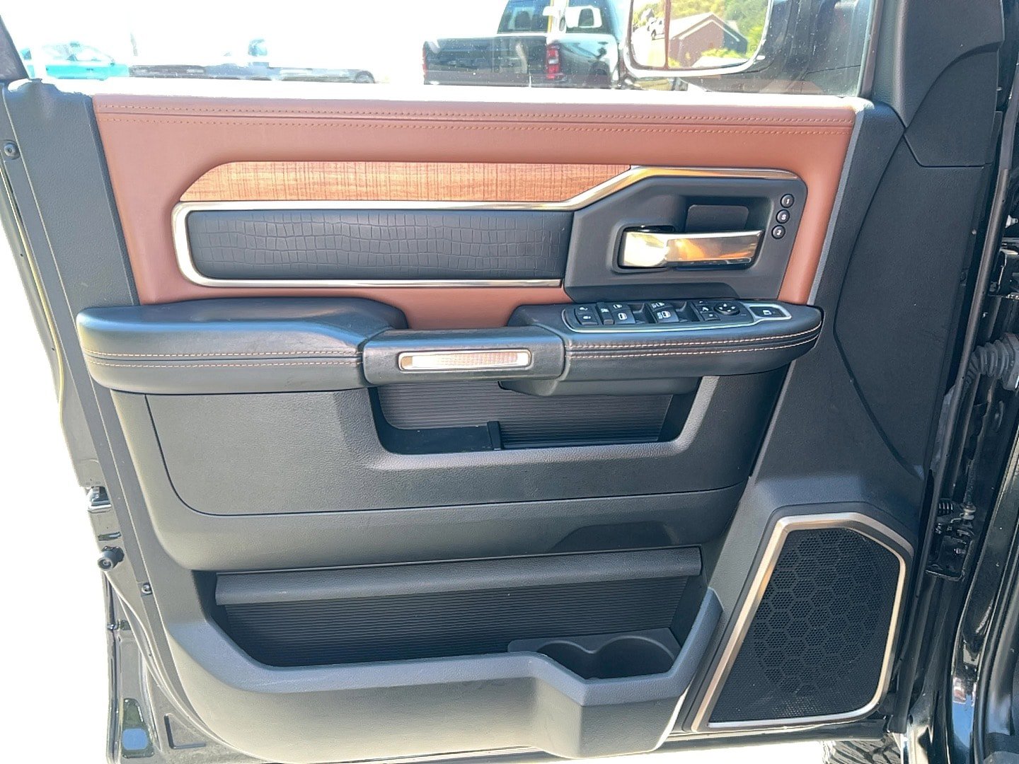 Used 2020 RAM 2500 Longhorn w/ Safety Group AWD/4WD image 13
