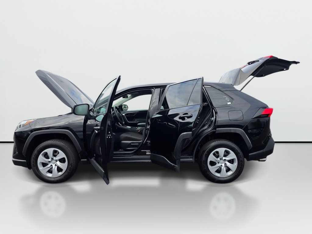 Used 2025 Toyota RAV4 LE AWD/4WD image 10