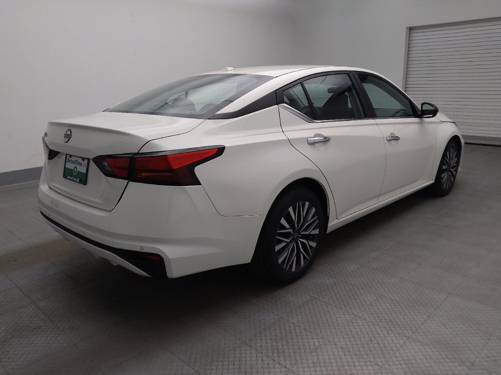 Used 2025 Nissan Altima 2.5 SV FWD image 9