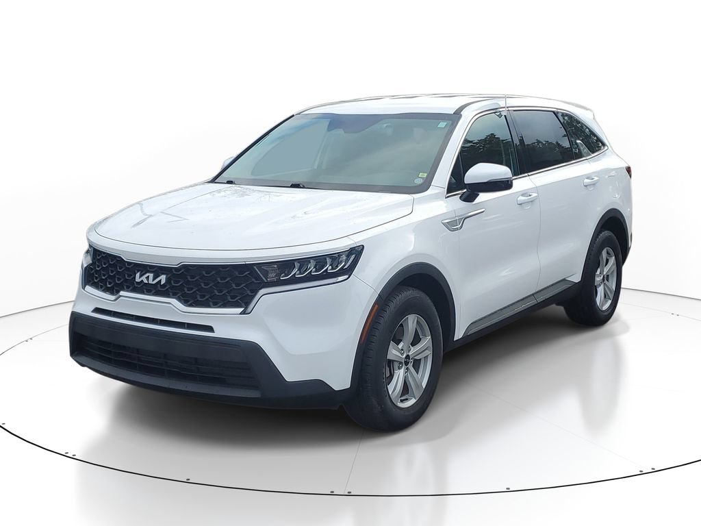 Certified 2023 Kia Sorento LX FWD image 2