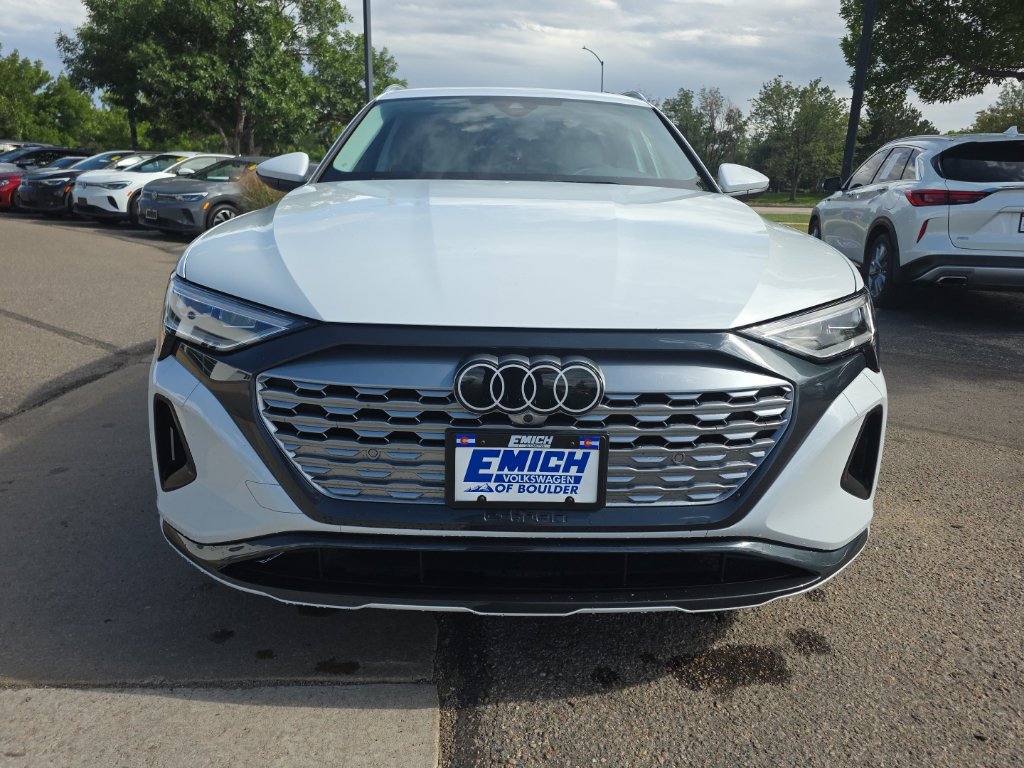 Used 2024 Audi Q8 e-tron Premium AWD/4WD image 8