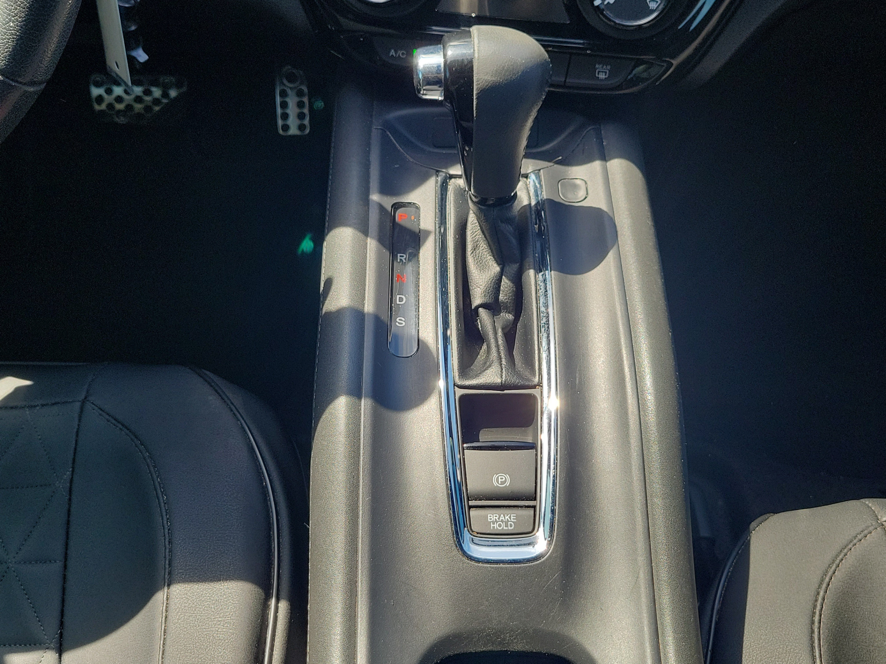 Certified 2020 Honda HR-V Sport image 15
