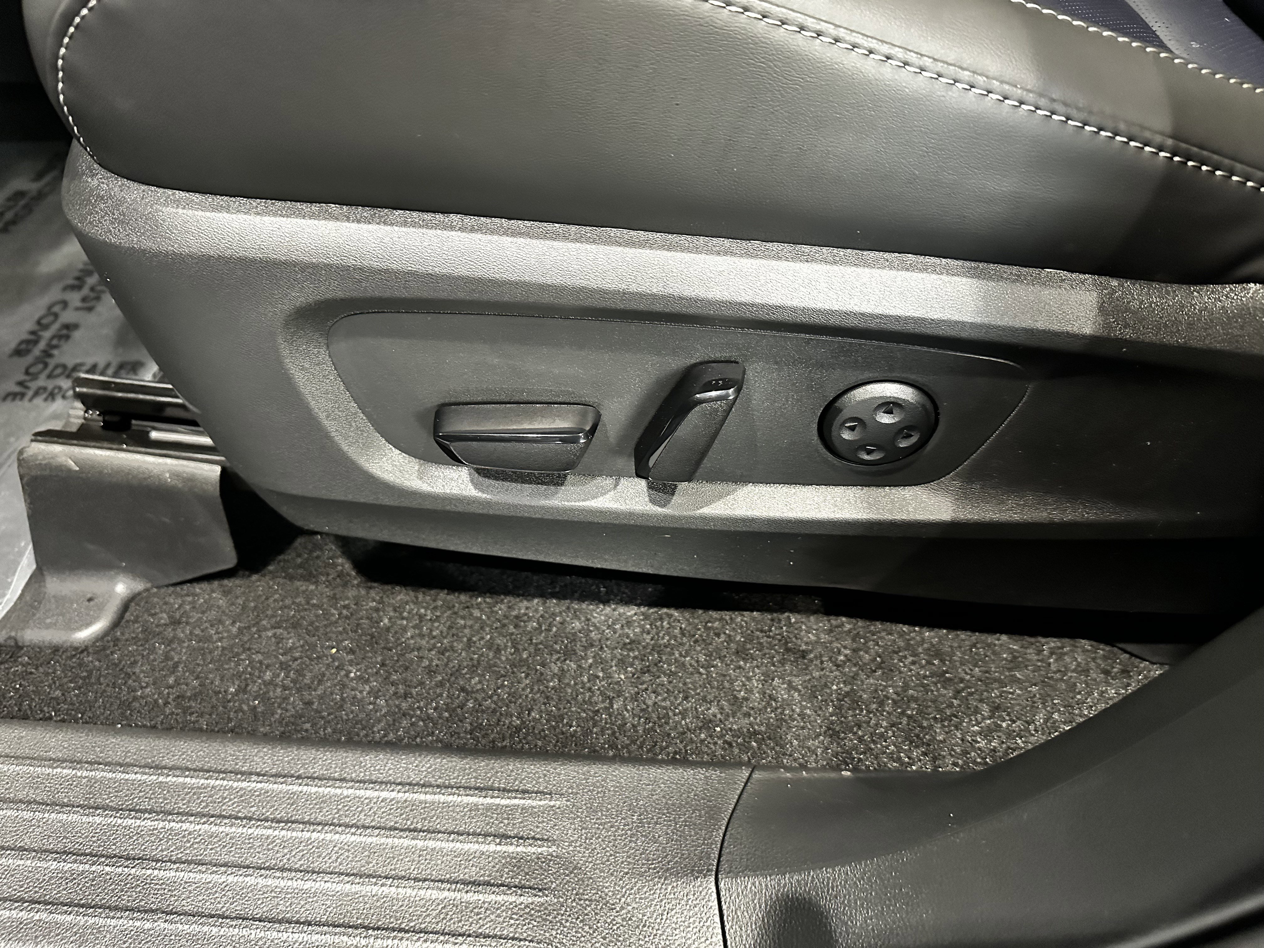 New 2026 INFINITI QX60 Sport w/ Dark Cargo Package image 17