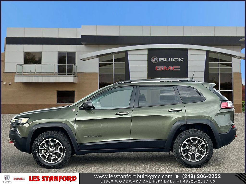Used 2021 Jeep Cherokee Trailhawk AWD/4WD image 2