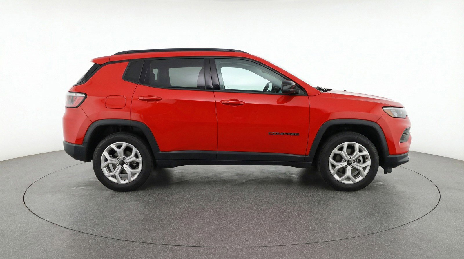 Used 2025 Jeep Compass Latitude image 11