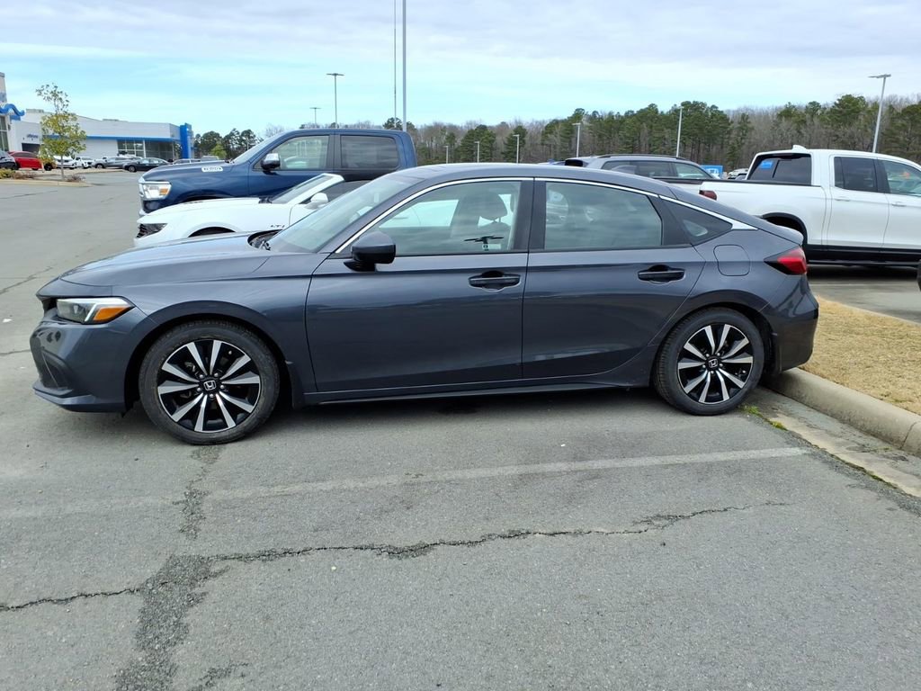 Used 2024 Honda Civic EX-L image 3