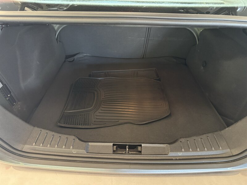 Used 2014 Ford Focus SE w/ Equipment Group 201A FWD image 16