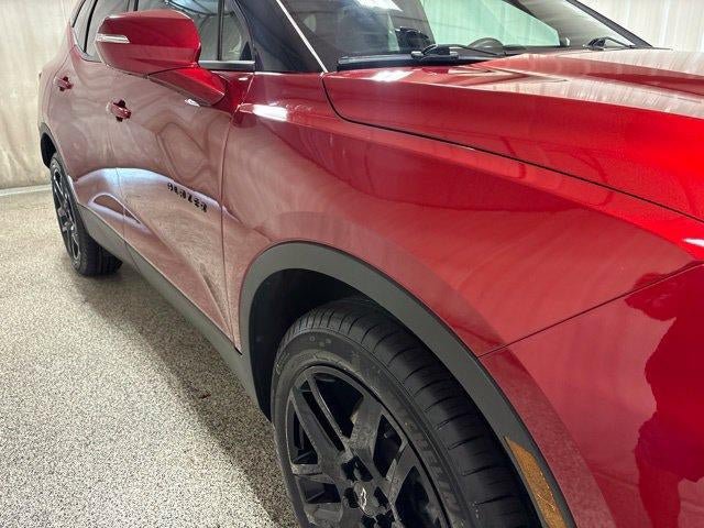 Used 2022 Chevrolet Blazer LT w/ Sound & Technology Package FWD image 9