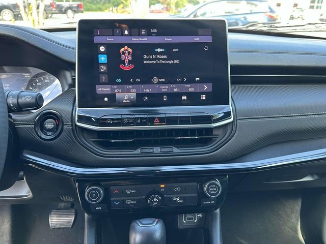 Used 2022 Jeep Compass Altitude w/ Sun and Sound Group image 6