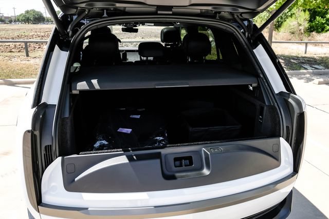 New 2026 Land Rover Range Rover SE AWD/4WD image 67