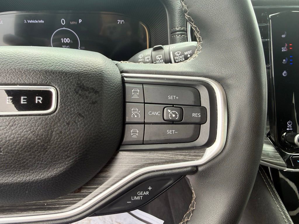 Used 2024 Jeep Wagoneer L Series II w/ Flexible Seating Group image 33